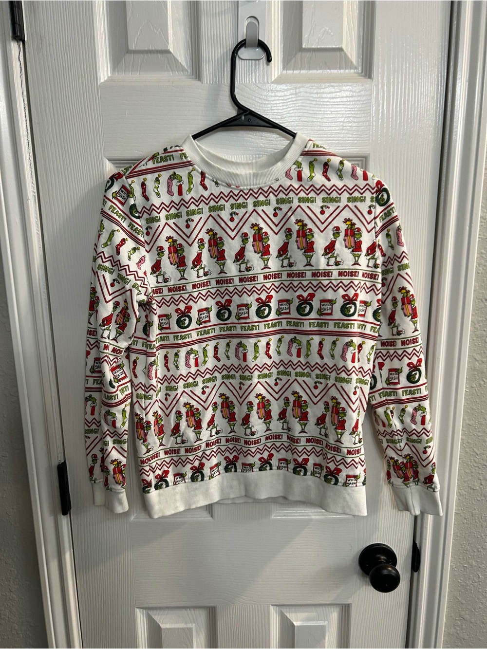 Hanna Andersson Youth Grinch Christmas pullover size 150 (12) long sleeve